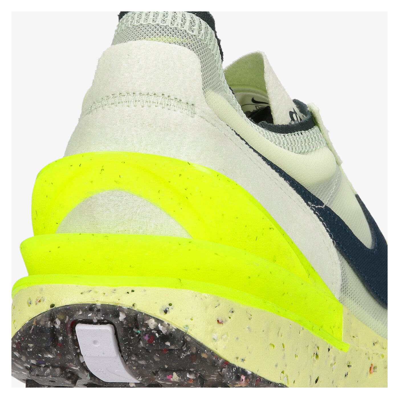 Мъжки маратонки NIKE WAFFLE ONE CRATER dc2650-300 цвят бял