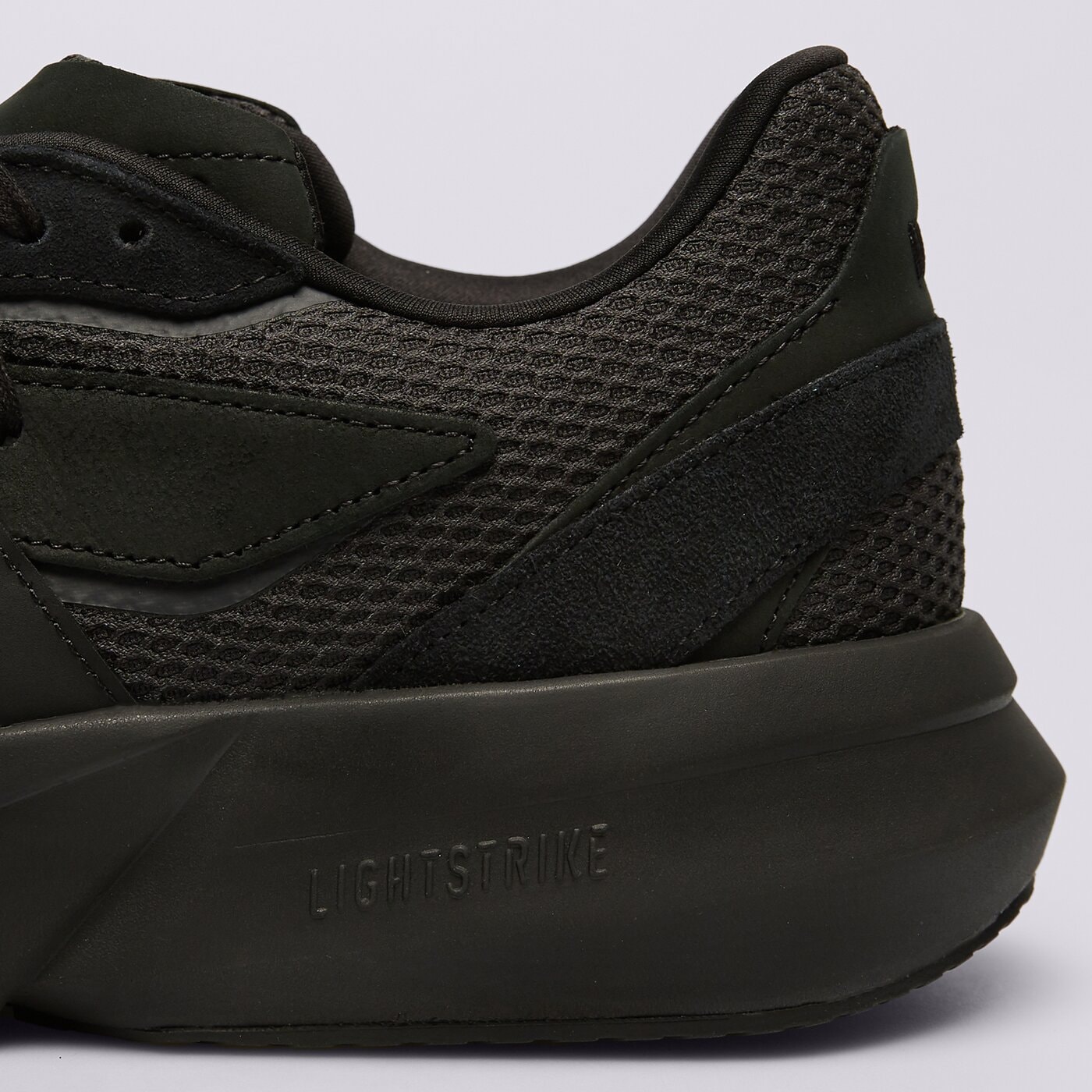 Мъжки маратонки ADIDAS LIGHTBLAZE jh6941 цвят черен