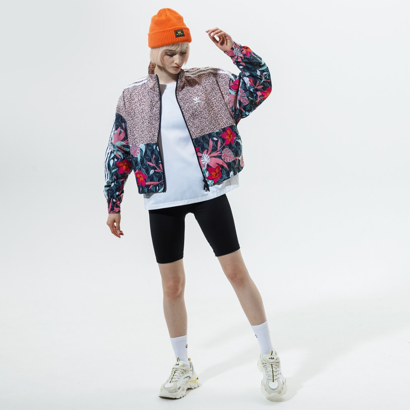 Дамска тениска ADIDAS ТЕНИСКА BOXY ТЕНИСКА gn3119 цвят бял