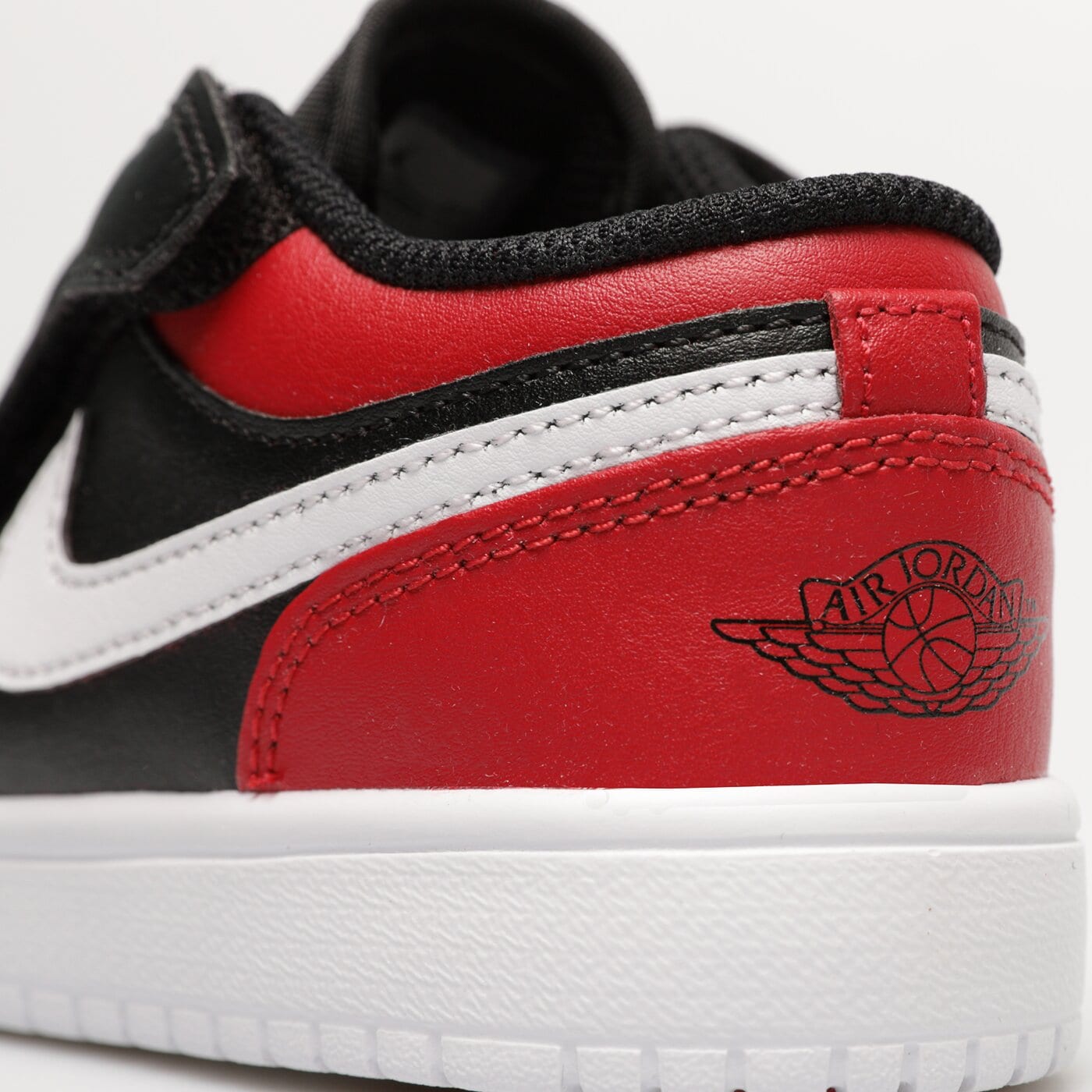 Детски маратонки JORDAN 1 LOW ALT  bq6066-066 цвят черен