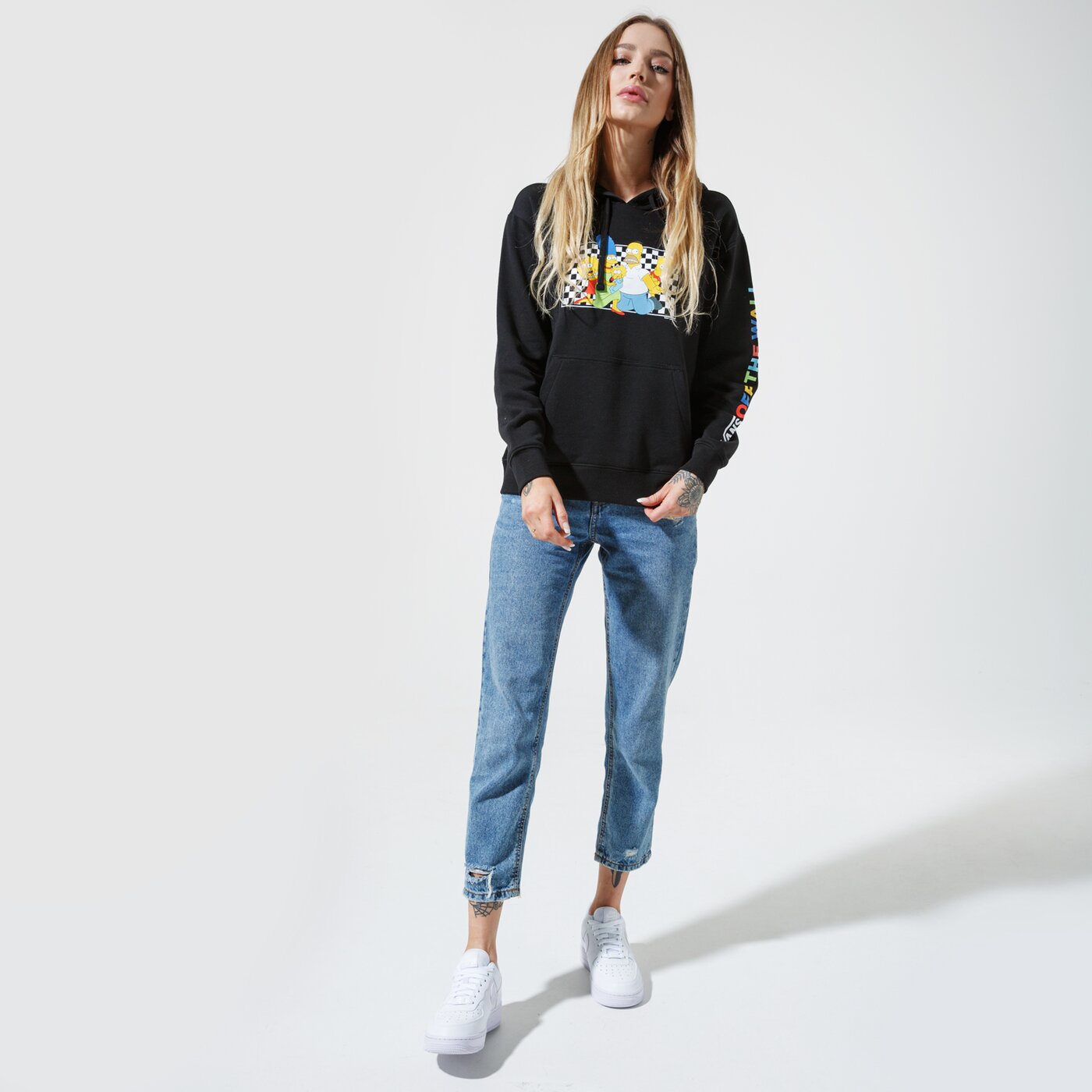 Дамски суичър VANS СУИТЧЪР С КАЧУЛКА VANS X THE SIMPSONS FAMILY FLEECE vn0a4v48zzz цвят черен