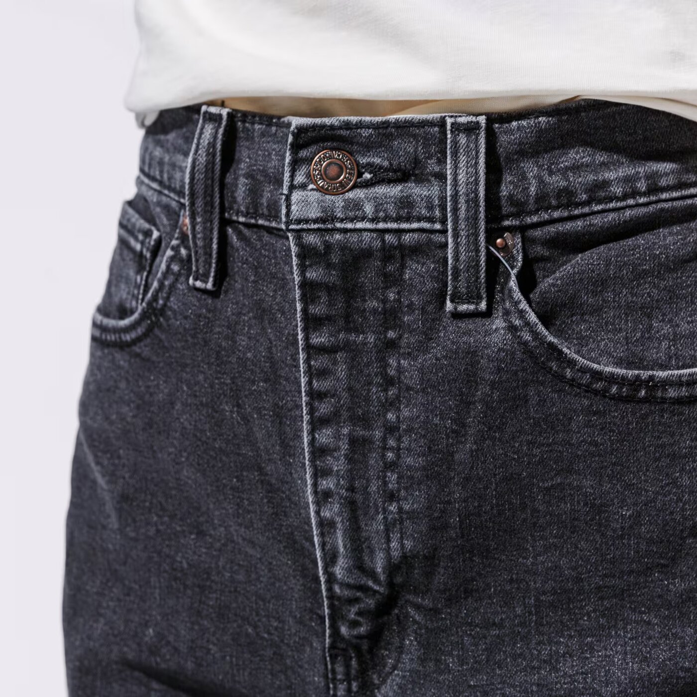 Дамска тениска VANS ТЕНИСКА WM BLOZZOM ROLL OUT MARSHMALLOW vn0a53q2fs81 цвят бял