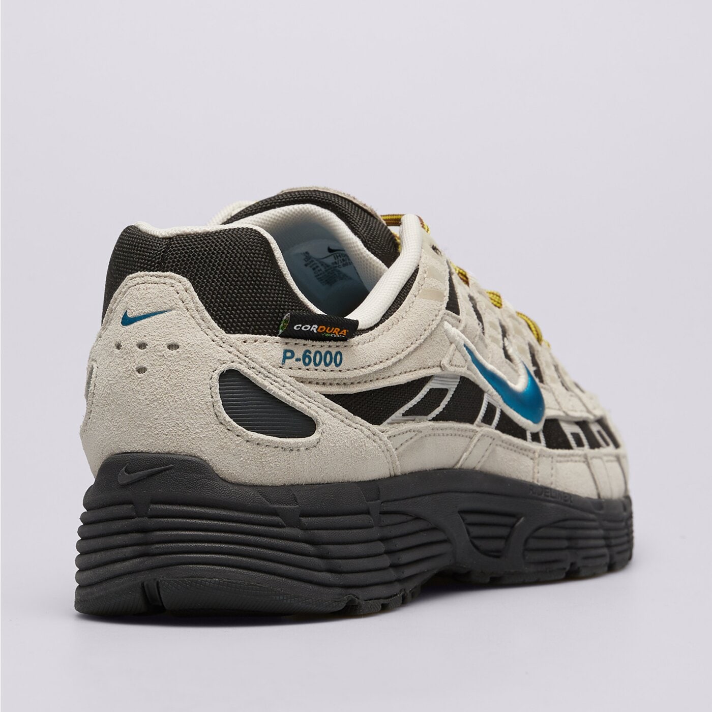 Мъжки маратонки NIKE P-6000 PRM ih0946-100 цвят бежов