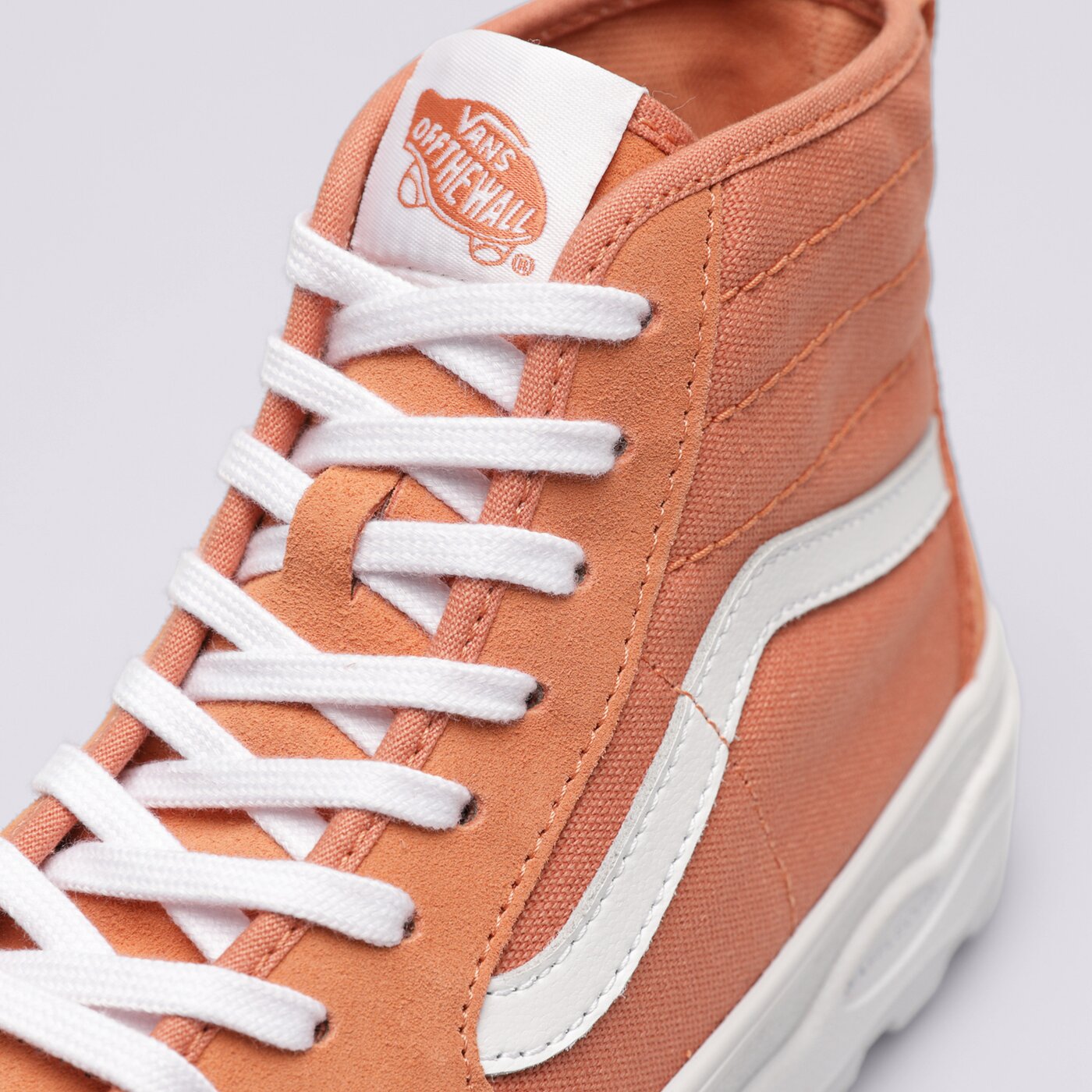 Дамски маратонки VANS UA SENTRY SK8-HI WC vn0a4bvwbm51 цвят оранжев