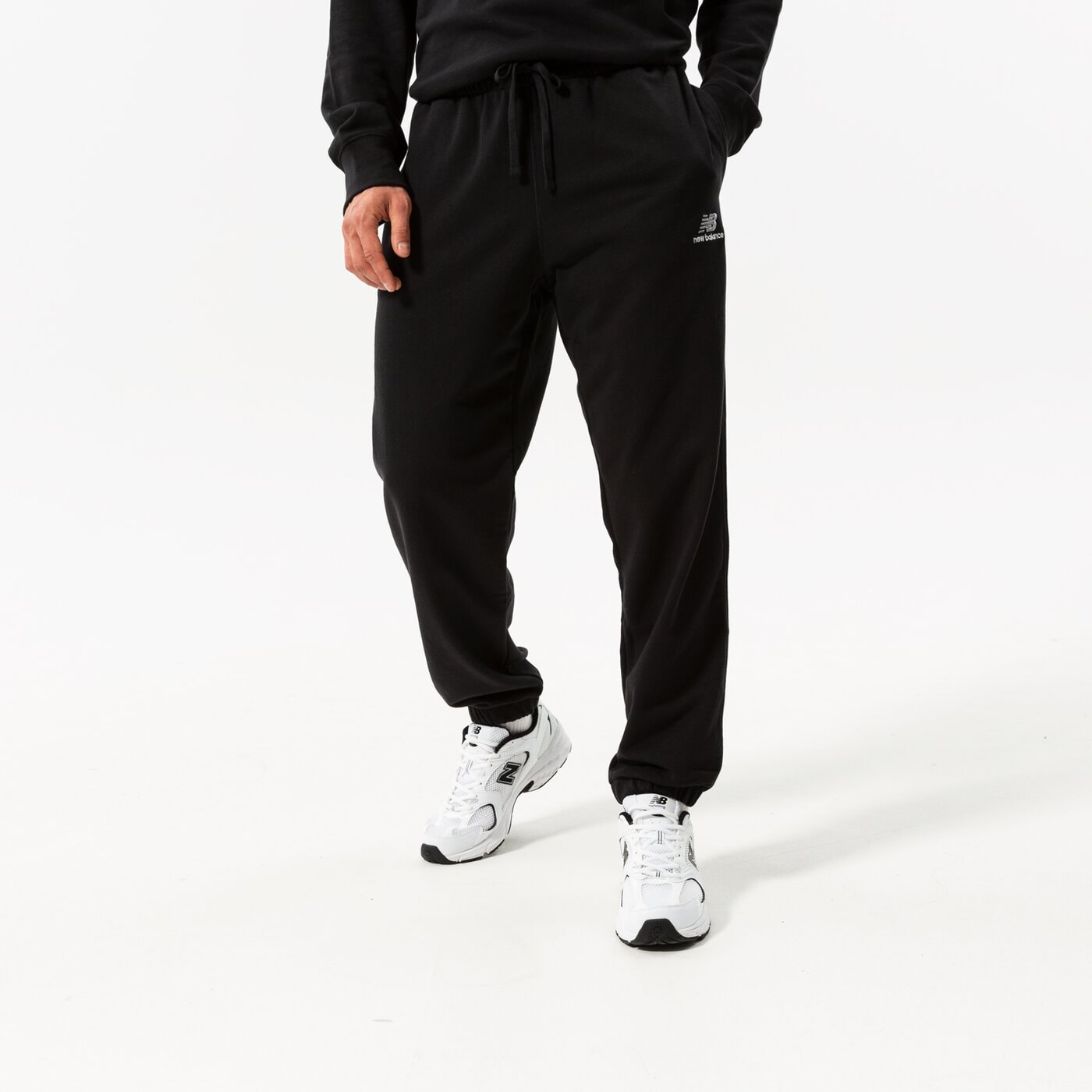 Дамски панталони NEW BALANCE ПАНТАЛОНИ NB ESSENTIALS UNI-SSENTIALS SWEATPANT up21500bk цвят черен