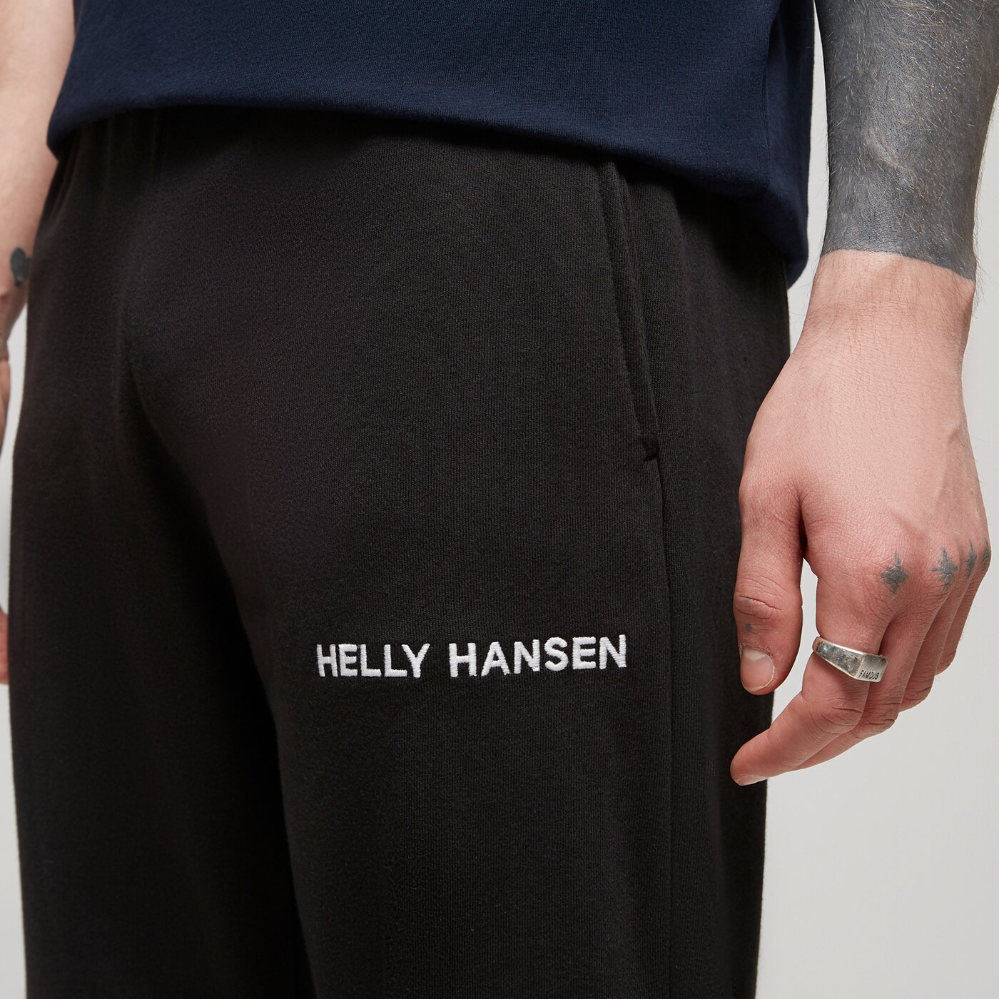 Мъжки панталони HELLY HANSEN ПАНТАЛОНИ CORE SWEAT PANT 53926992 цвят черен