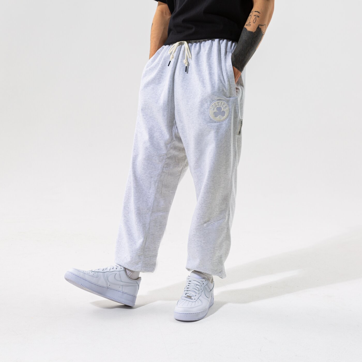 Мъжки панталони NIKE ПАНТАЛОНИ BOS M NK DF STD ISSUE PANT NBA db0941-051 цвят сив