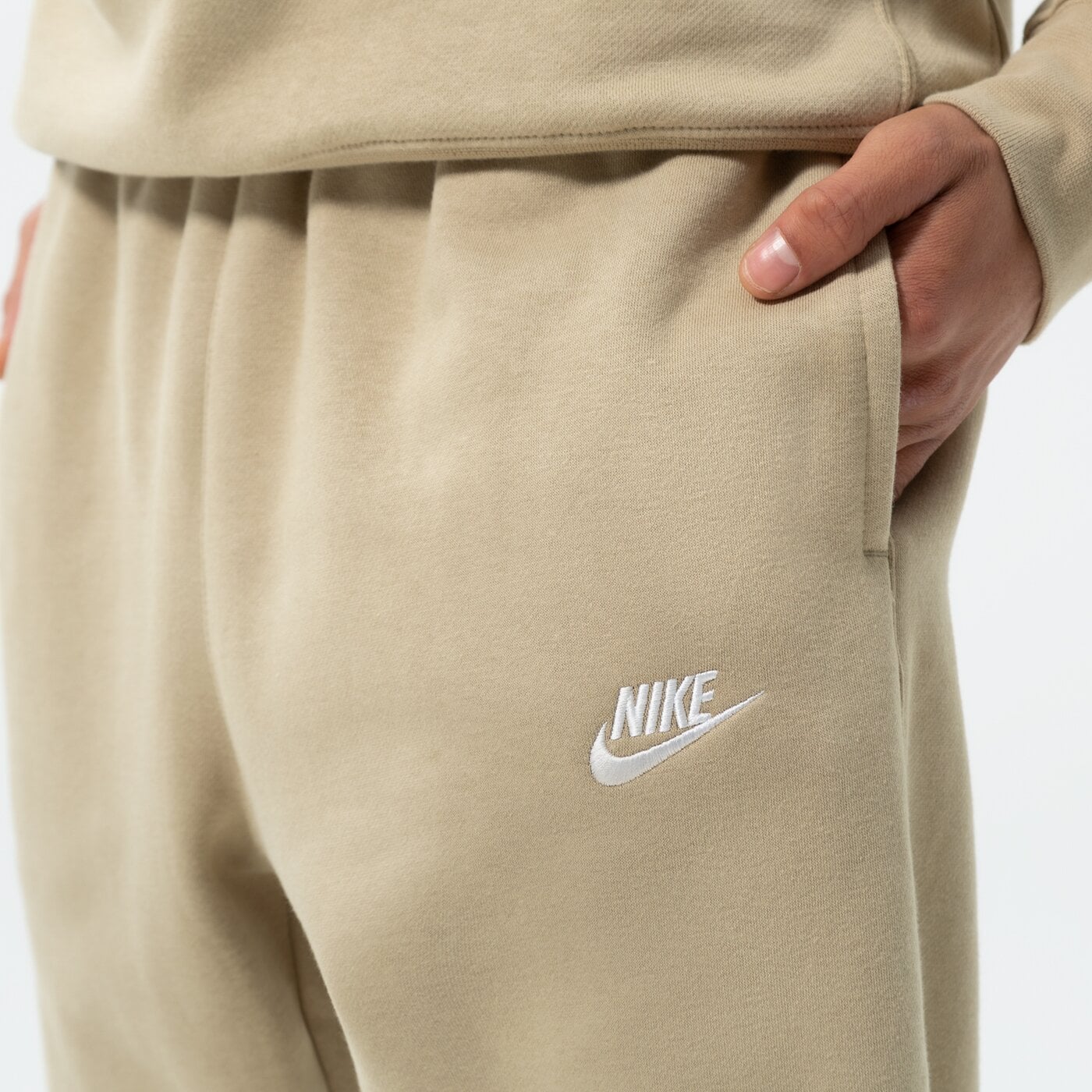Мъжки панталони NIKE ПАНТАЛОНИ NIKE SPORTSWEAR CLUB FLEECE bv2671-250 цвят бежов