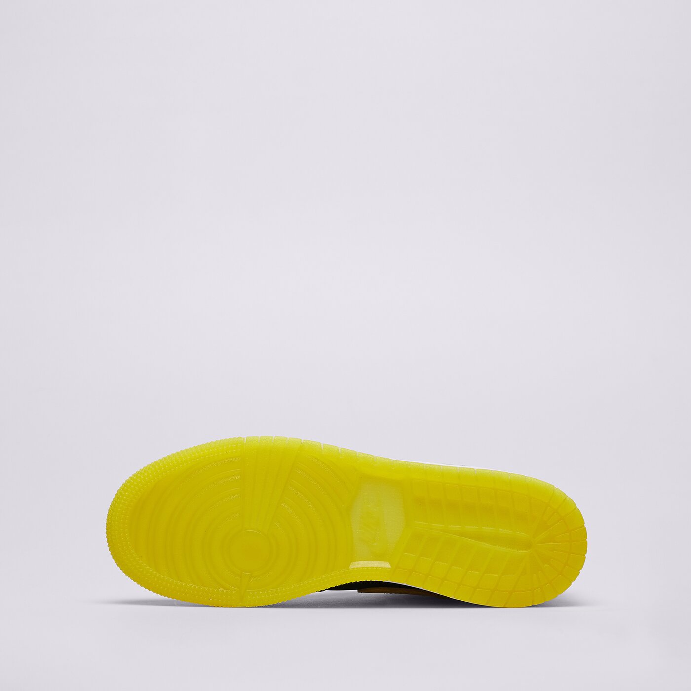 Детски маратонки JORDAN 1 MID SE hj5940-071 цвят жълт