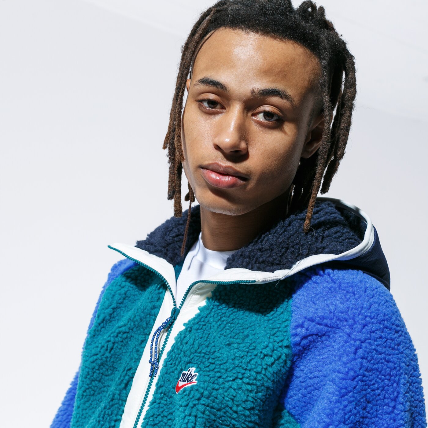 Мъжки суичър NIKE СУИТЧЪР СЪС ЗАКОПЧАВАНЕ С КАЧУЛКА   M NSW HE HOODIE HZ  bv3766-381 цвят многоцветен