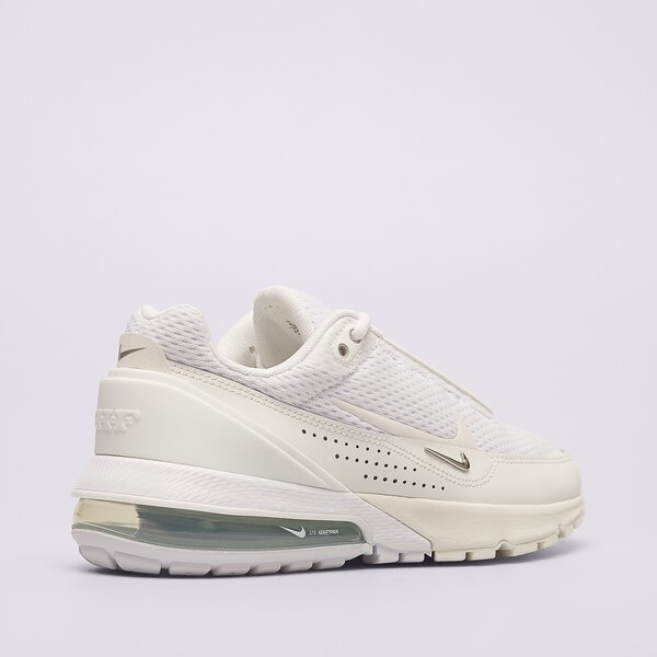 Дамски маратонки NIKE AIR MAX PULSE fd6409-101 цвят бял