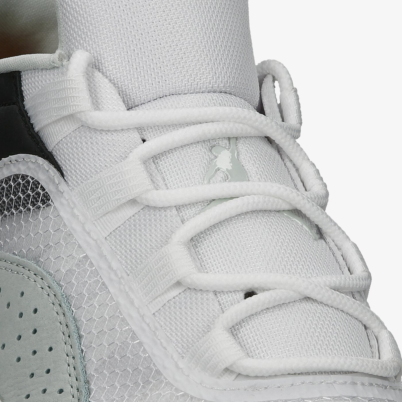 Мъжки маратонки AIR JORDAN 11 CMFT LOW cw0784-300 цвят сив