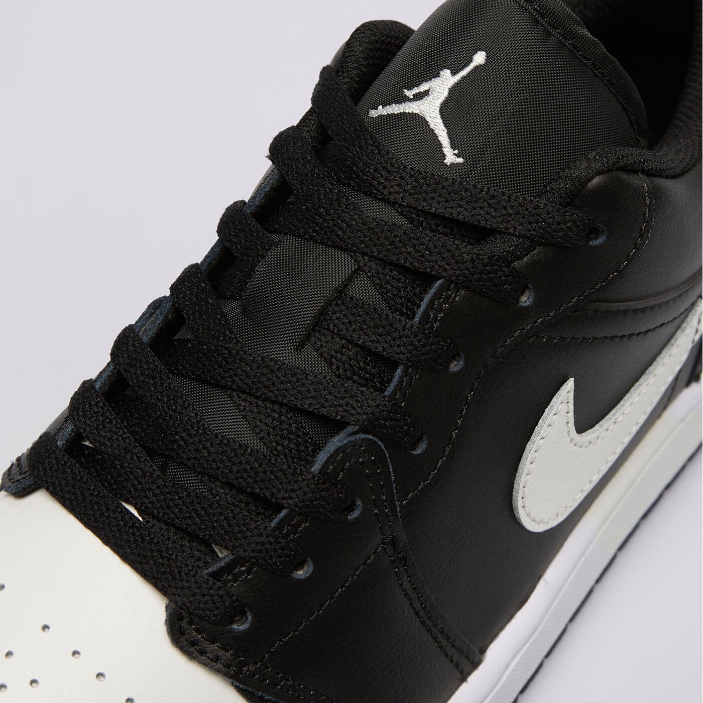 Мъжки маратонки AIR JORDAN 1 LOW  553558-043 цвят черен