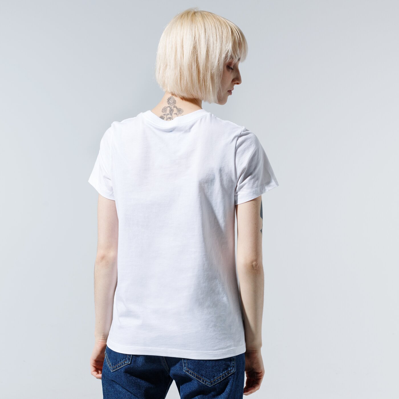 Дамска тениска CONVERSE ТЕНИСКА CHUCK PATCH NOVA TEE 10017759-a04 цвят бял