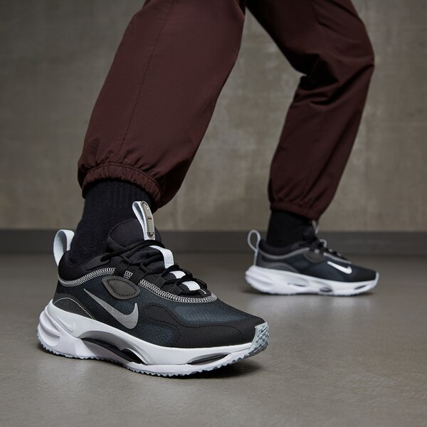 Дамски маратонки NIKE SPARK  dj6945-005 цвят черен