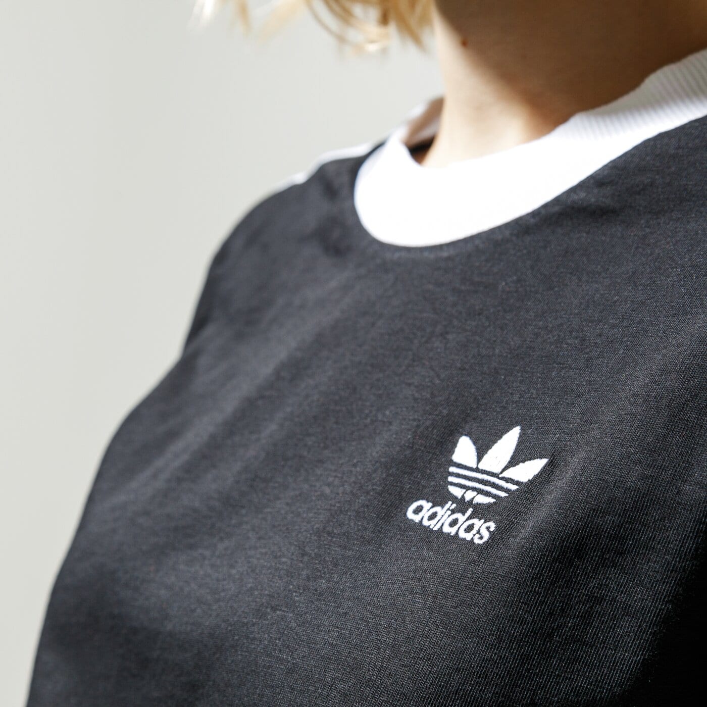 Дамска тениска ADIDAS ТЕНИСКА 3 STR ed7482 цвят черен