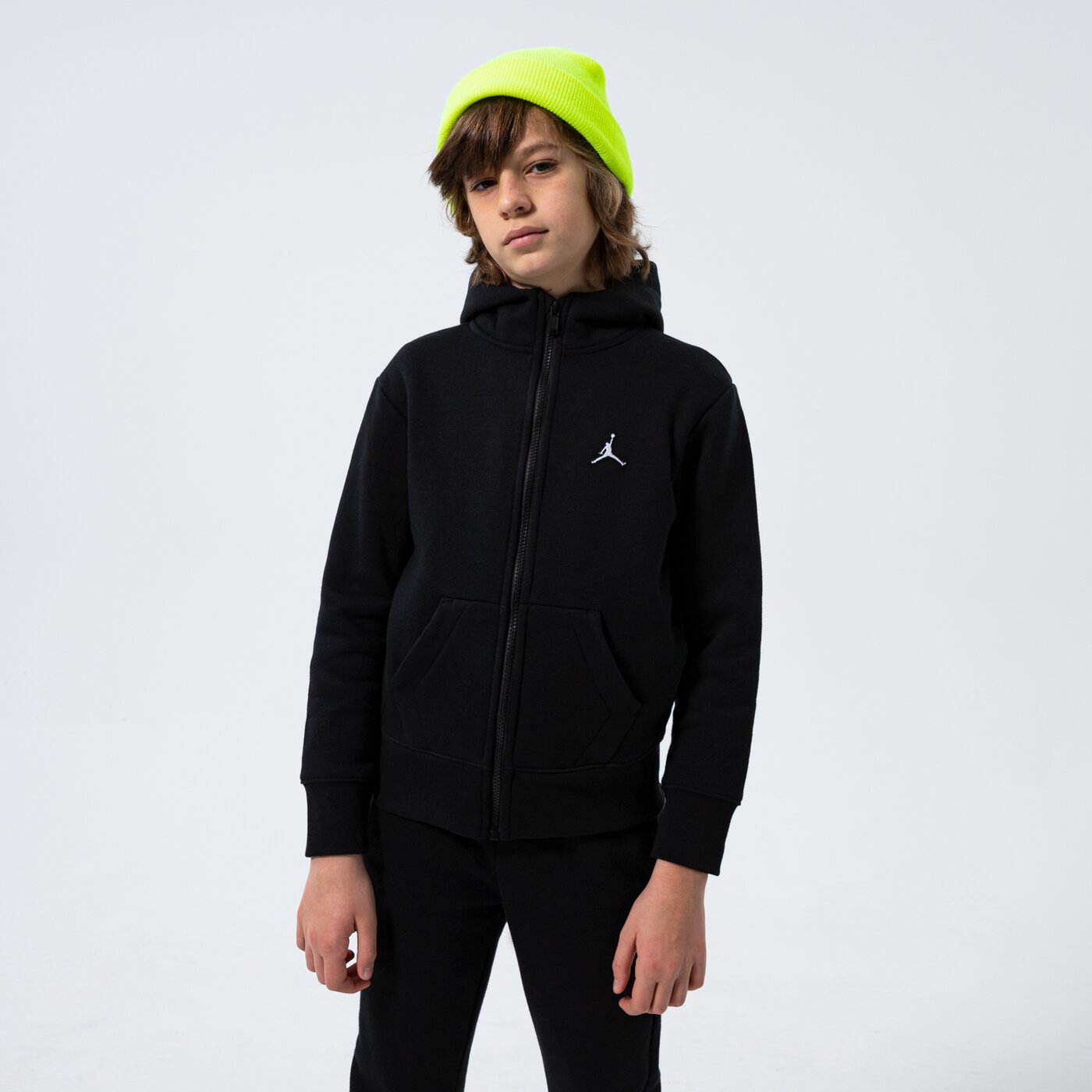 Детски суичър JORDAN СУИТЧЪР СЪС ЗАКОПЧАВАНЕ   С КАЧУЛКА ESSENTIALS BOY 95a714023 цвят черен