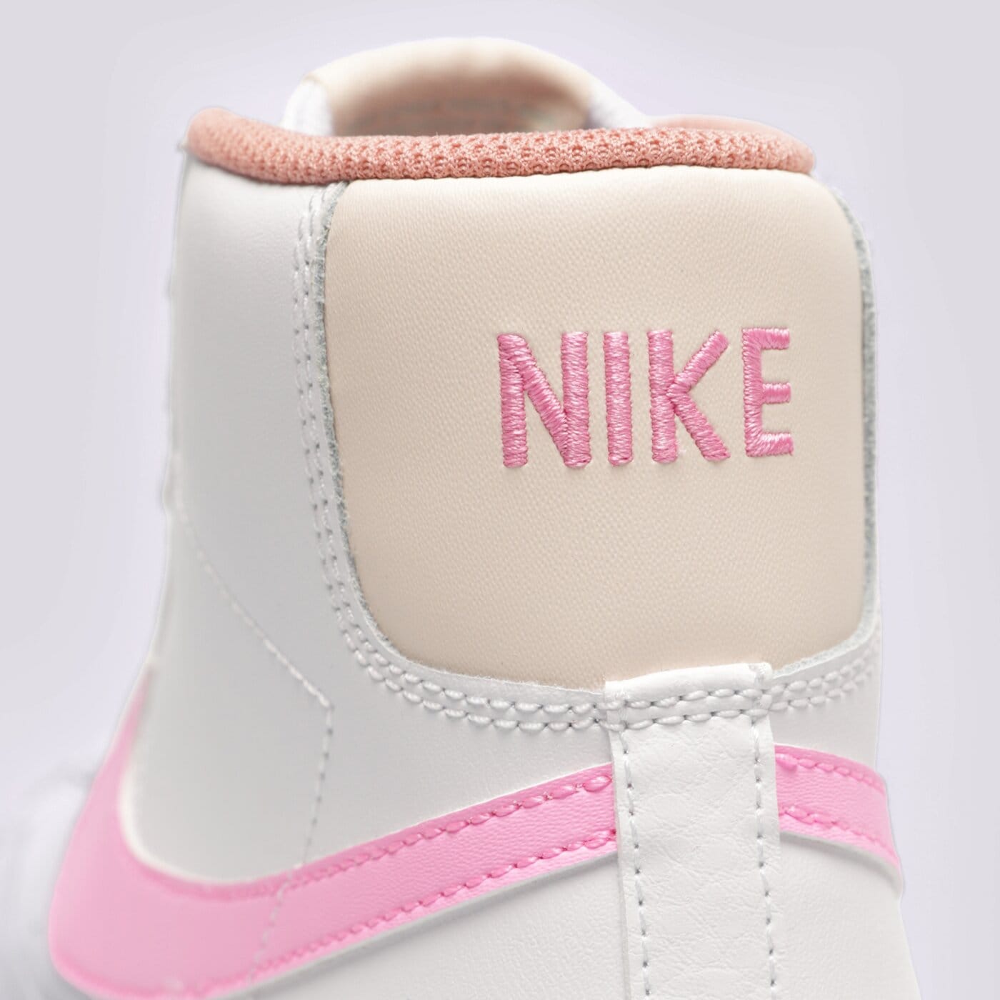 Детски маратонки NIKE BLAZER MID '77 (GS)  dz2900-100 цвят бял