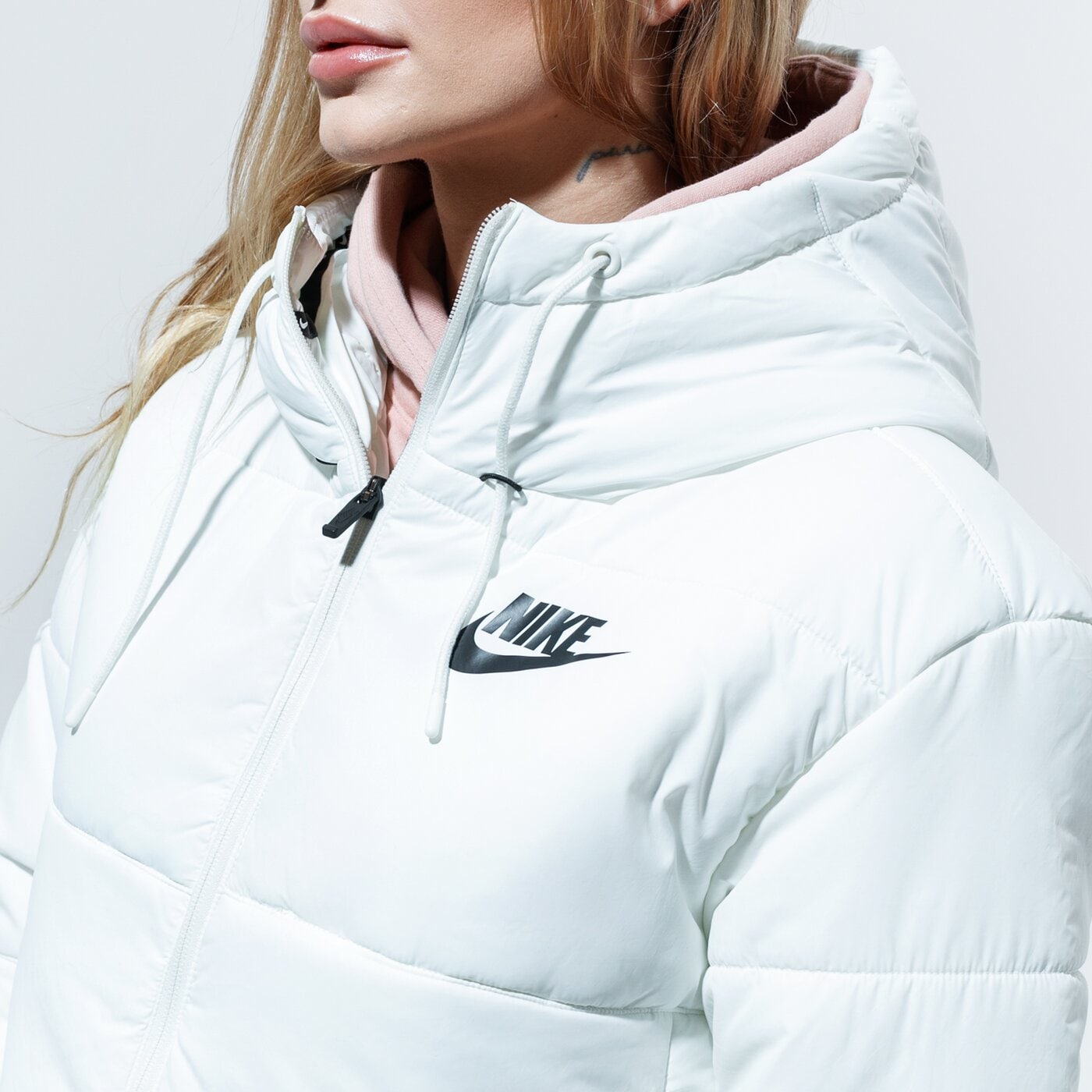 Дамско зимно яке NIKE ЯКЕ ЗИМНО W NSW SYN FILL JKT HD cj7578-133 цвят бял