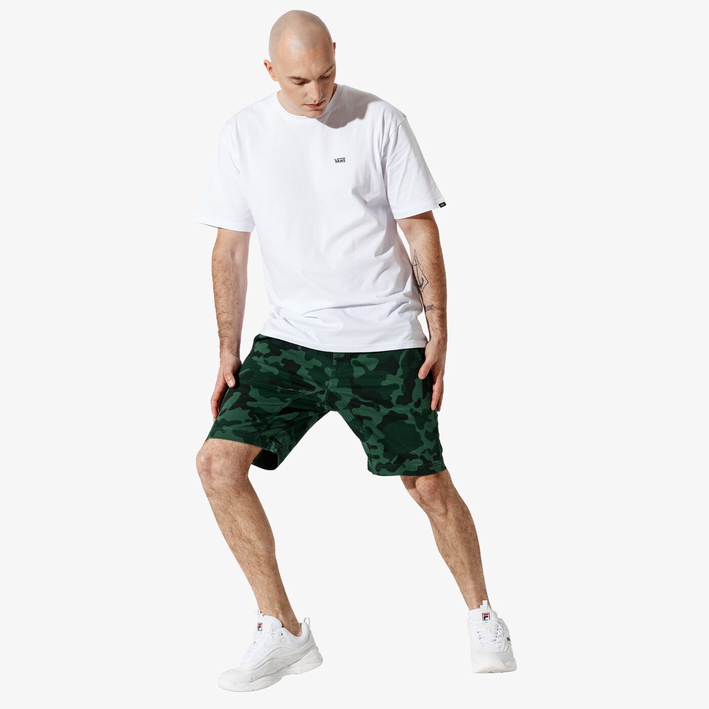 Мъжки къси панталони CONFRONT ШОРТИ CAMO SHORTS cf19szm07003 цвят жълт