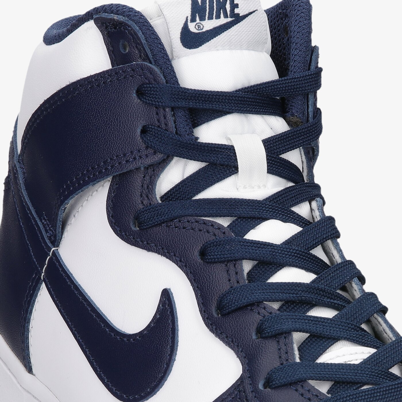 Мъжки маратонки NIKE DUNK HIGH RETRO dd1399-104 цвят бял