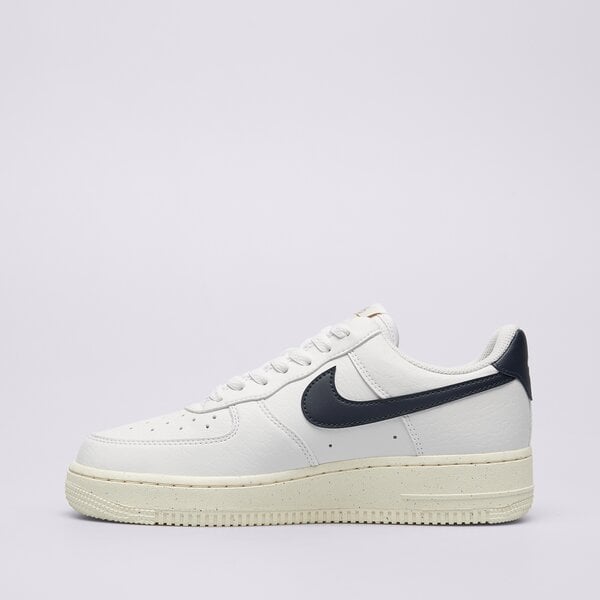 Дамски маратонки NIKE W AIR FORCE 1 '07 NN fz6768-100 цвят бял