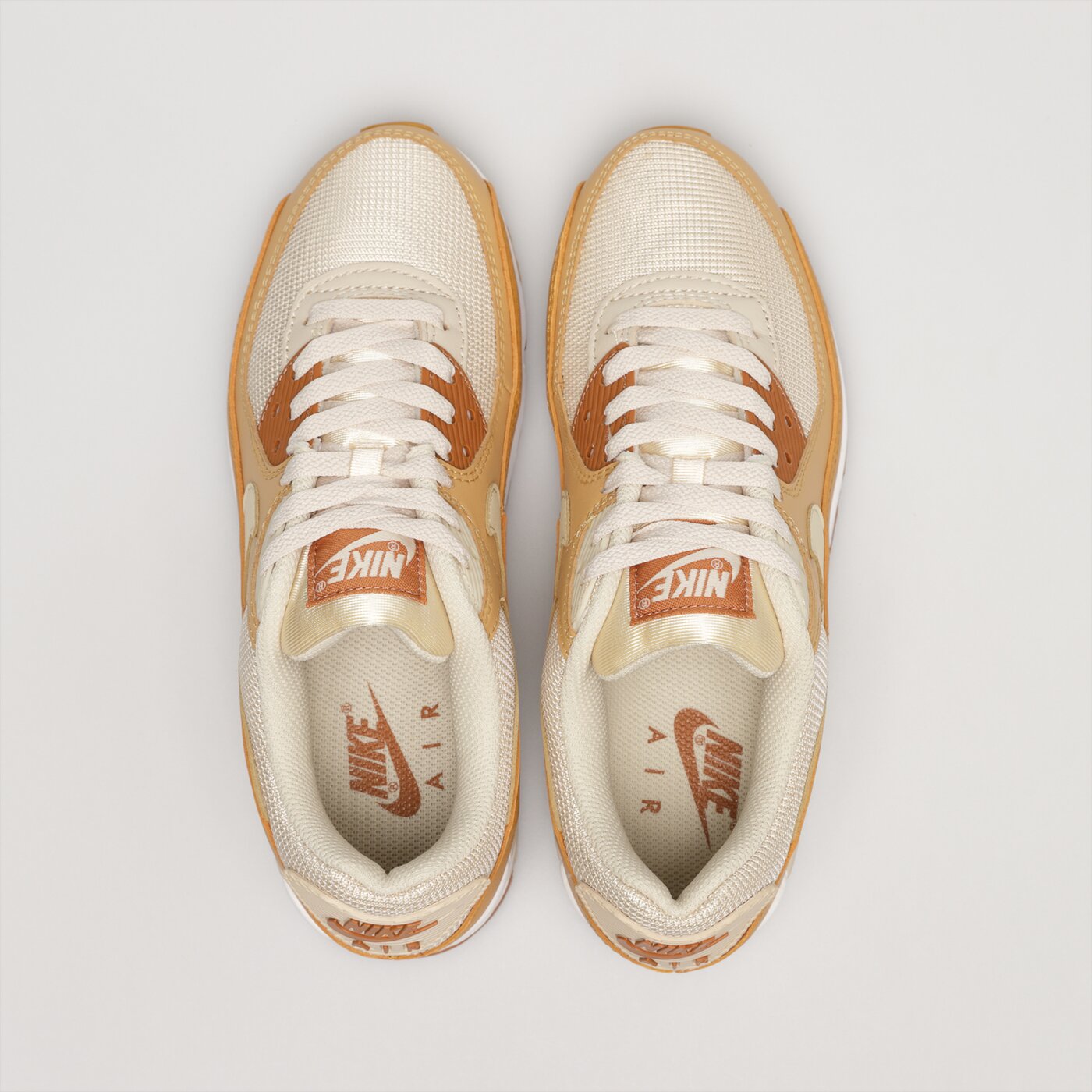 Дамски маратонки NIKE W AIR MAX 90 cz3950-101 цвят оранжев