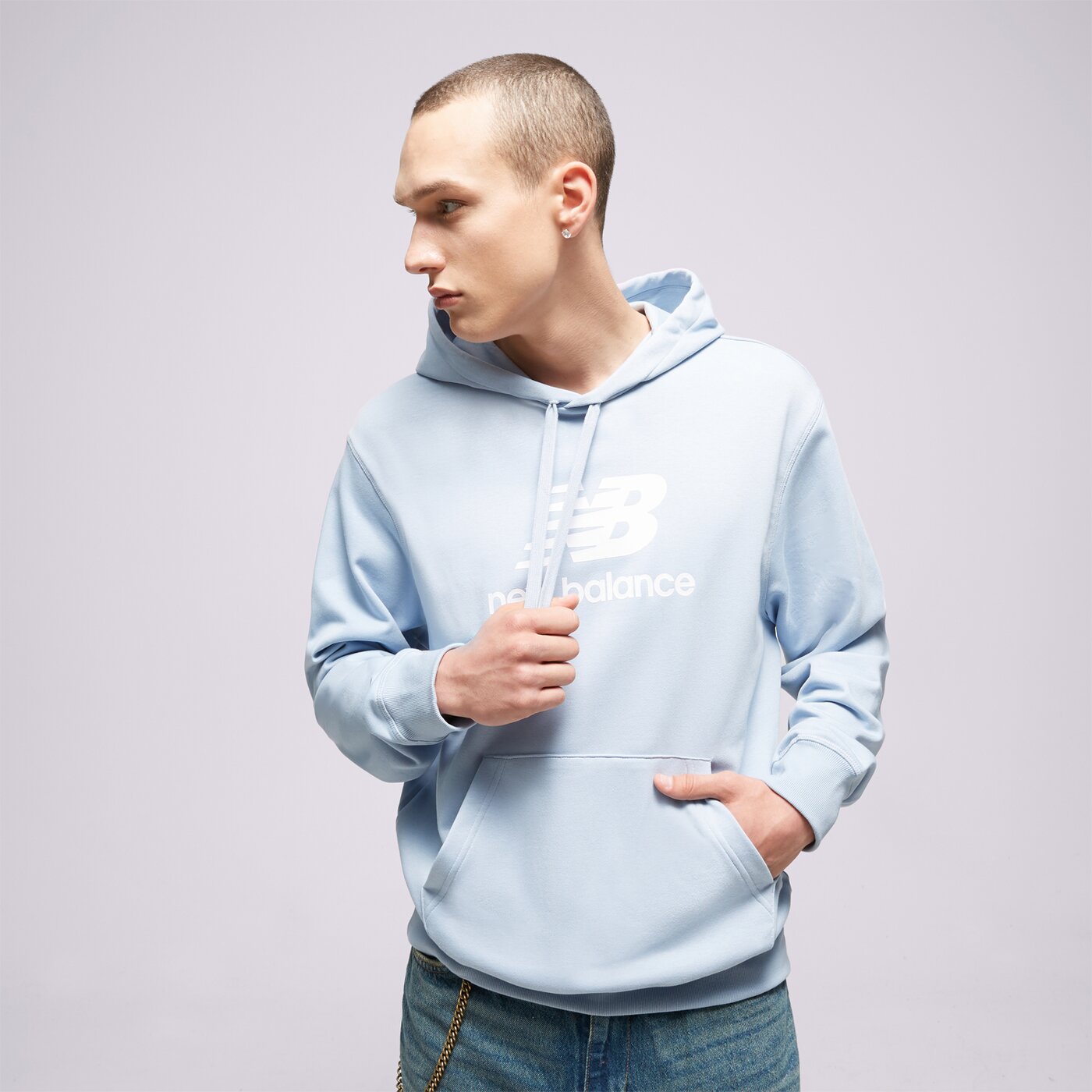 Мъжки суичър NEW BALANCE СУИТЧЪР С КАЧУЛКА ESSENTIALS STACKED mt31537lay цвят син