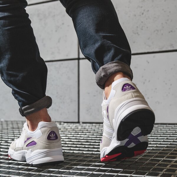 Мъжки маратонки ADIDAS YUNG-96 CHASM db2601 цвят бял
