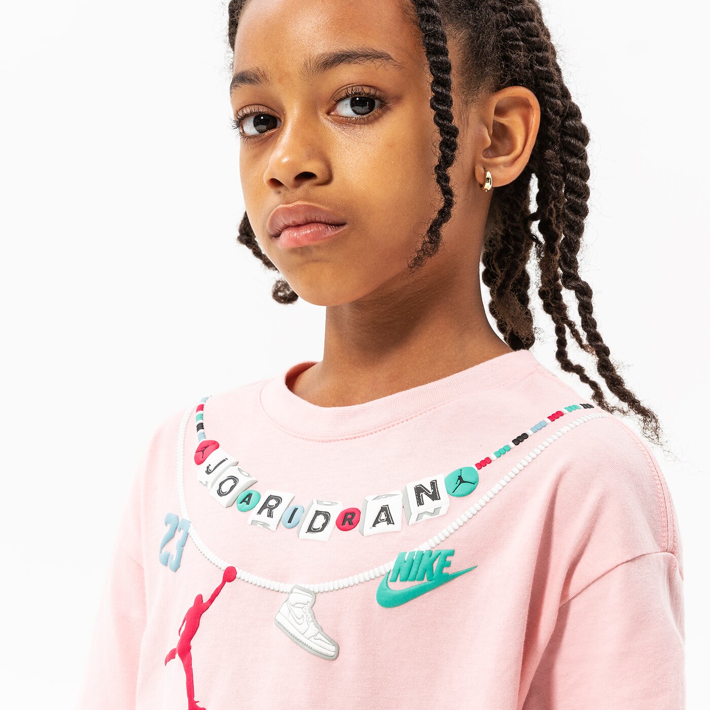 Детска тениска JORDAN ТЕНИСКА BRAIDED JUMBO JM TEE GIRL 45b598-a6p цвят розов
