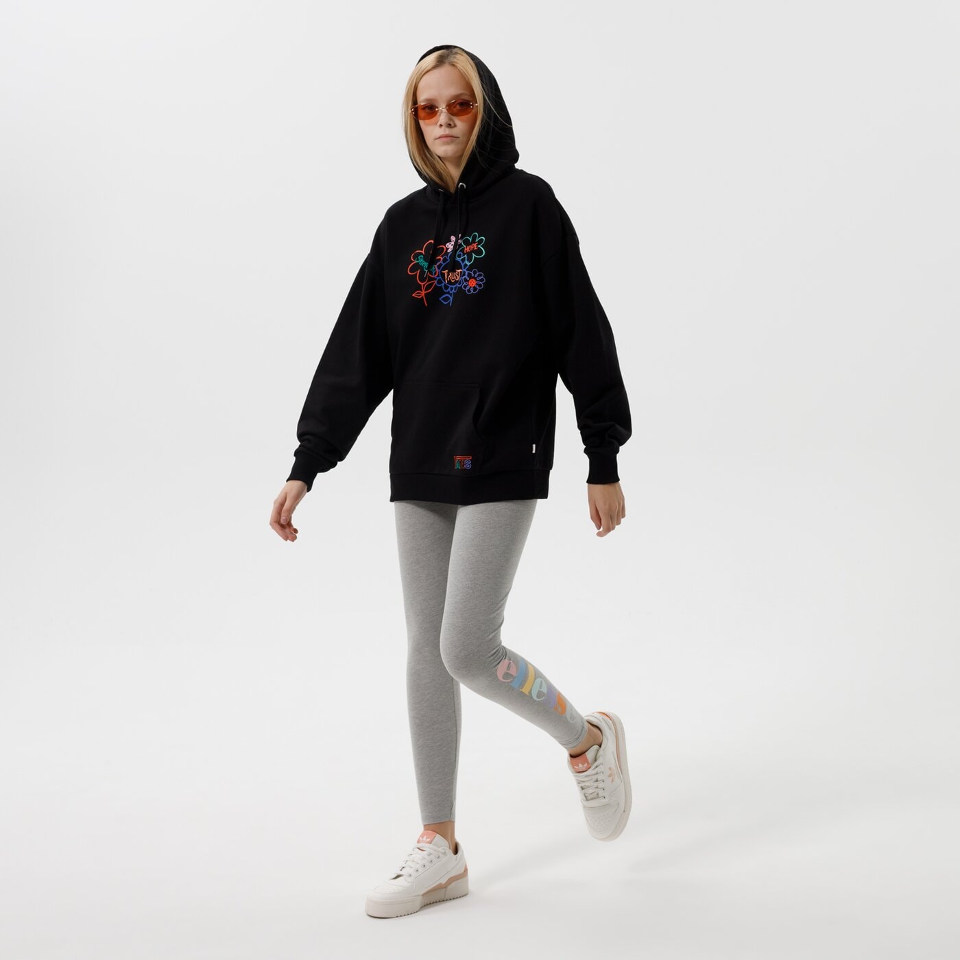 Дамски суичър VANS СУИТЧЪР С КАЧУЛКА HO21 W CORE APPAREL ТОПS vn0a5lk2blk1 цвят черен