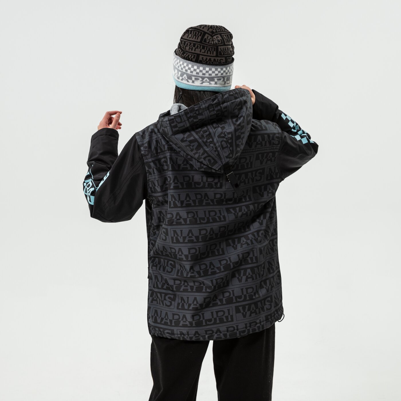 Дамско зимно яке VANS ЯКЕ ЗИМНО WM VANS X NAPAPIJRI ANORAK vn0a53wxblk1 цвят черен