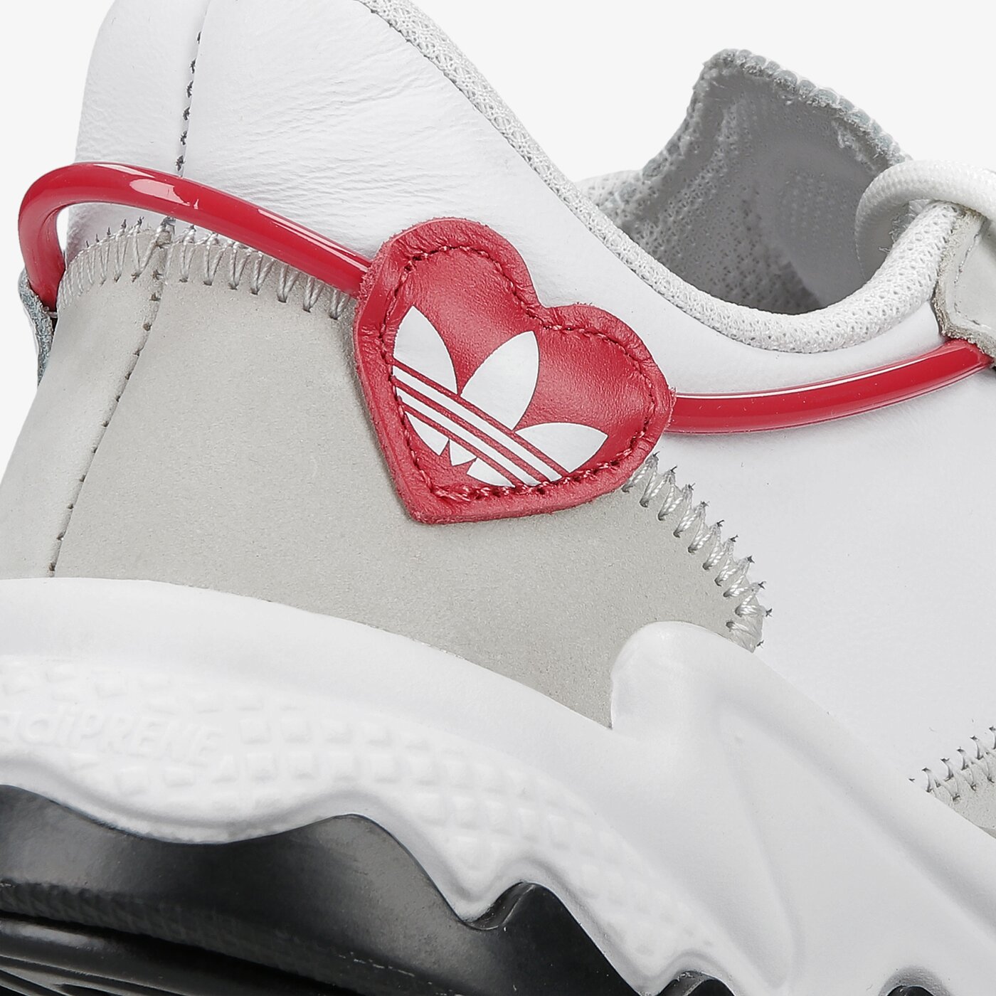 Дамски маратонки ADIDAS OZWEEGO fz1825 цвят бял