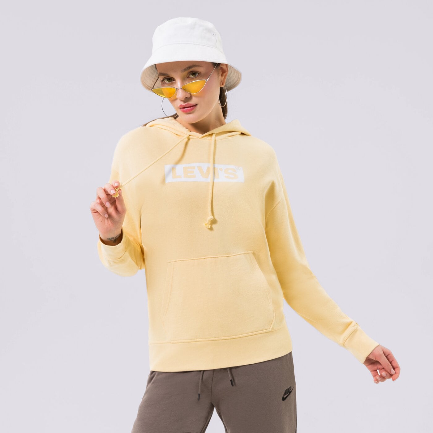 Дамски суичър LEVI'S СУИТЧЪР С КАЧУЛКА GRAPHIC STANDARD HOODIE 18487-0180 цвят бежов