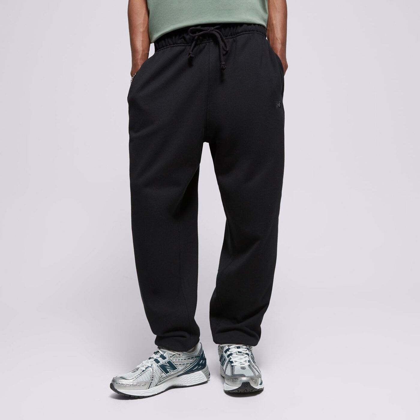 Мъжки панталони NEW BALANCE ПАНТАЛОНИ ATHLETICS   FRENCH TERRY JOGGER mp41508bk цвят черен