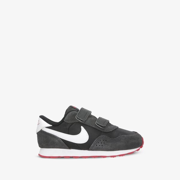 Детски маратонки NIKE MD VALIANT cn8560-016 цвят черен