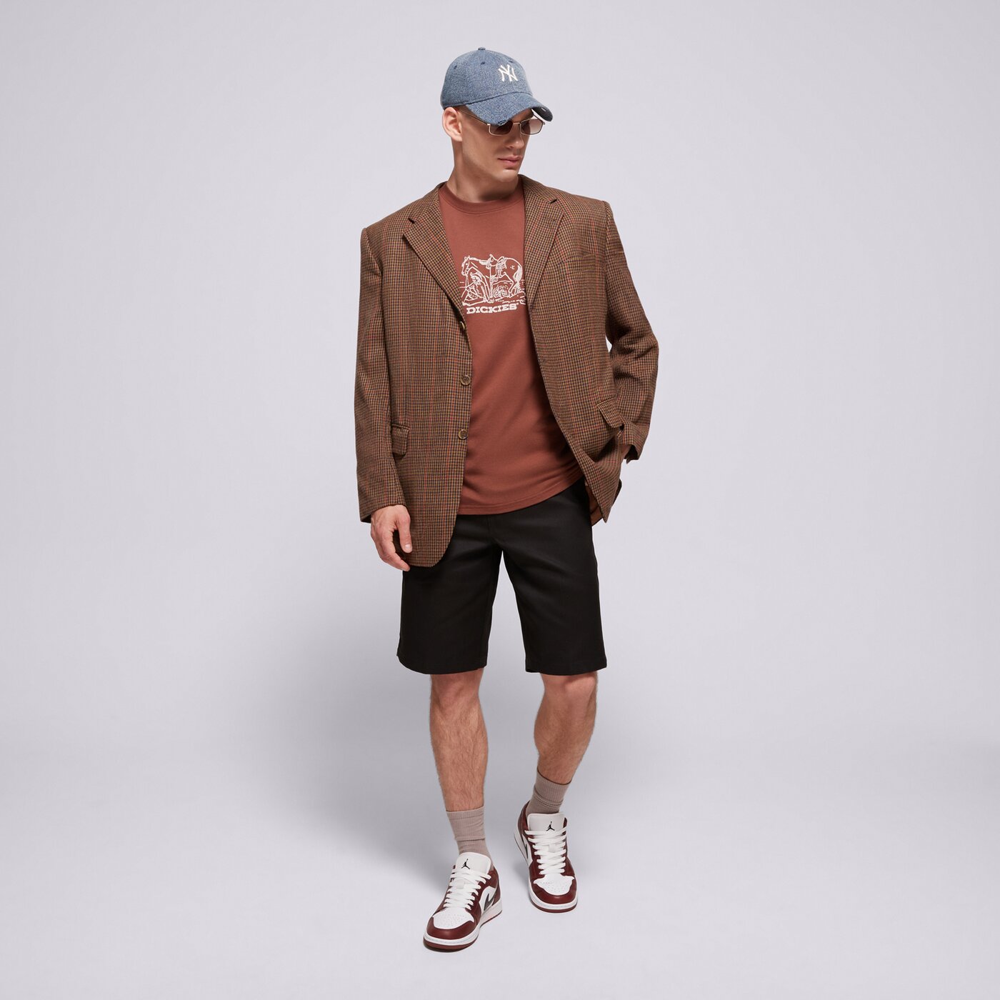 Мъжка тениска DICKIES ТЕНИСКА COMPANION CENTER LOGO SS TEE dk0a4z91k471 цвят кафяв