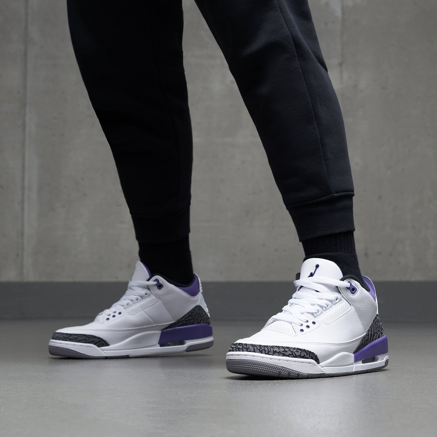 Мъжки маратонки AIR JORDAN 3 RETRO  ct8532-105 цвят бял