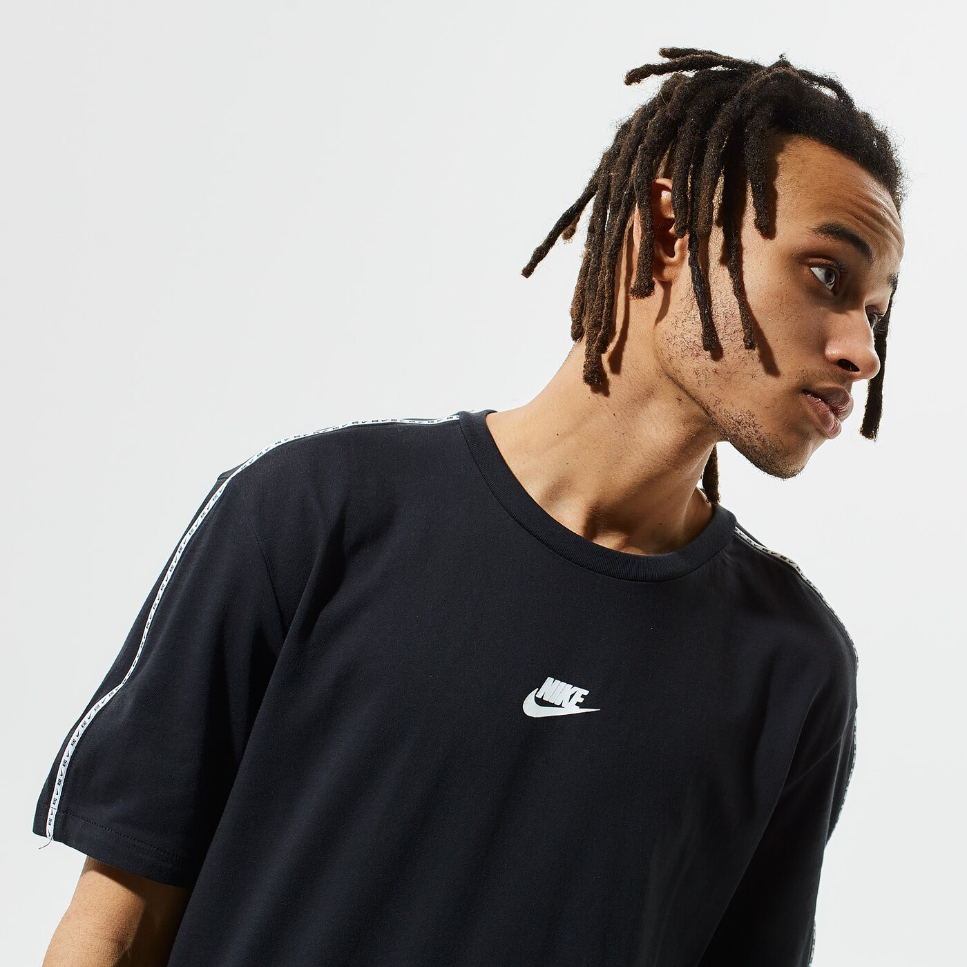 Мъжка тениска NIKE ТЕНИСКА SPORTSWEAR cz7825-010 цвят черен