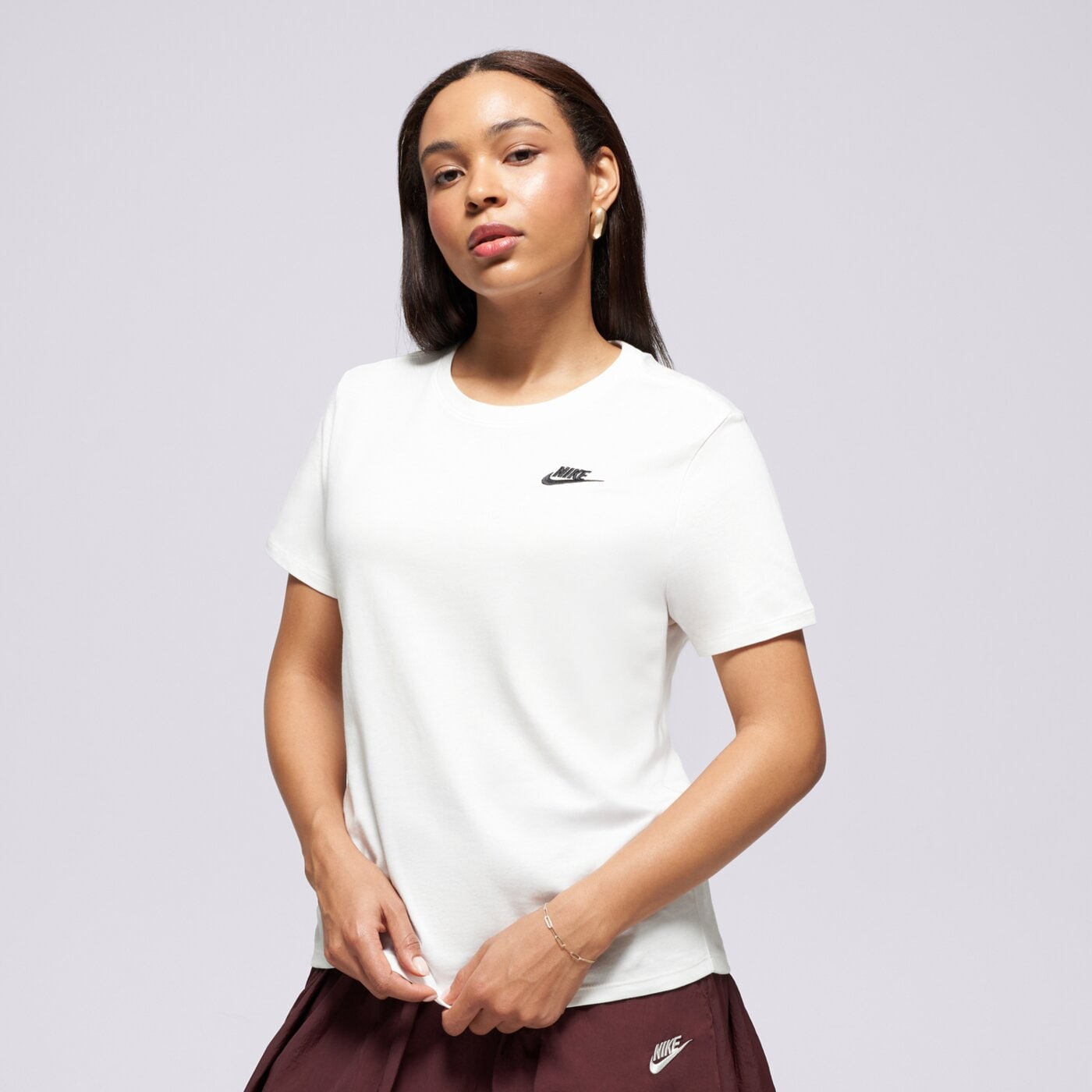 Дамска тениска NIKE ТЕНИСКА W NSW CLUB dx7902-100 цвят бял