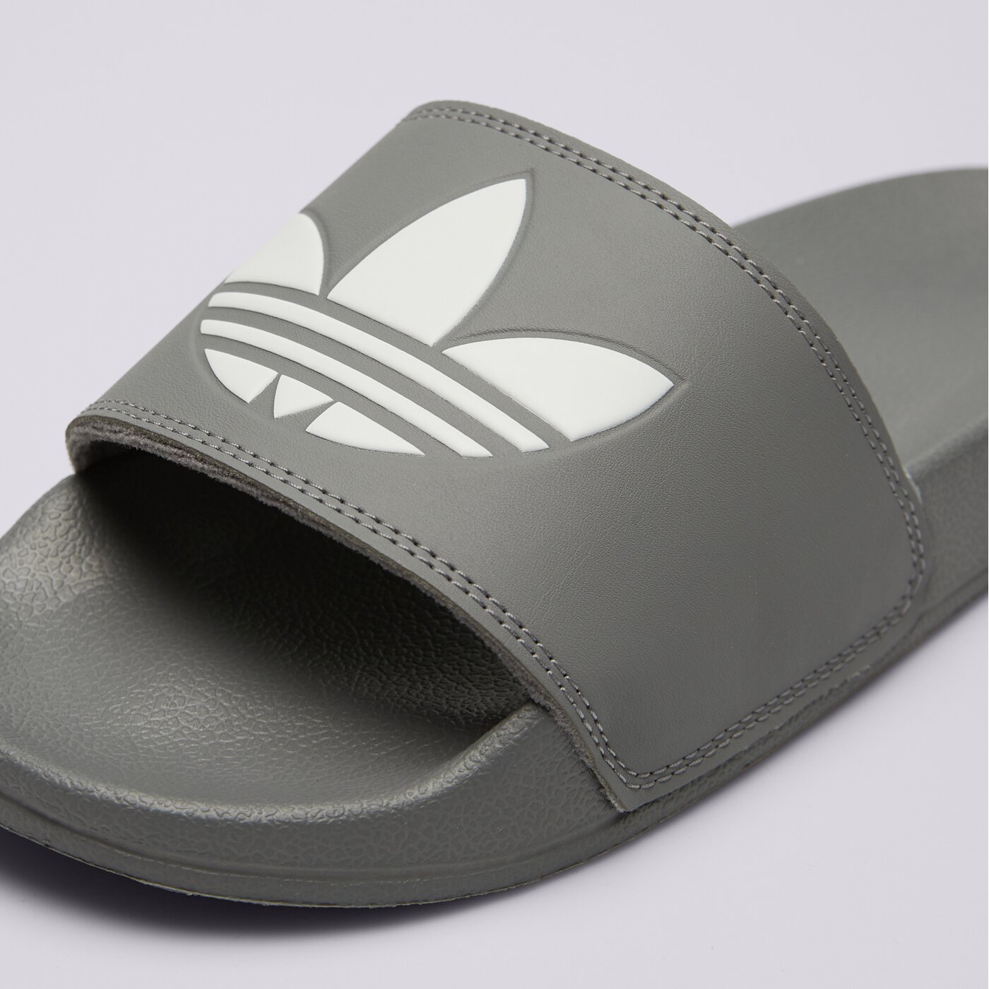 Мъжки чехли и сандали ADIDAS ADILETTE SLIDES  fu7592m цвят сив