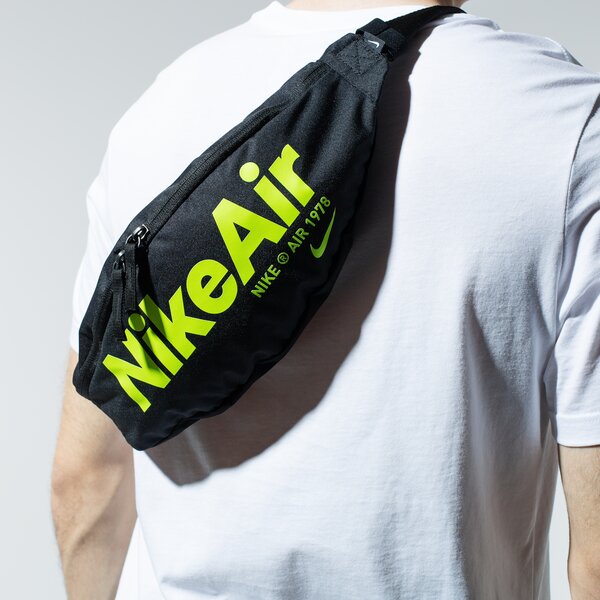 Дамска чанта за кръст NIKE ЧАНТА ЗА КРЪСТ HERITAGE 2.0 ct5226-010 цвят черен