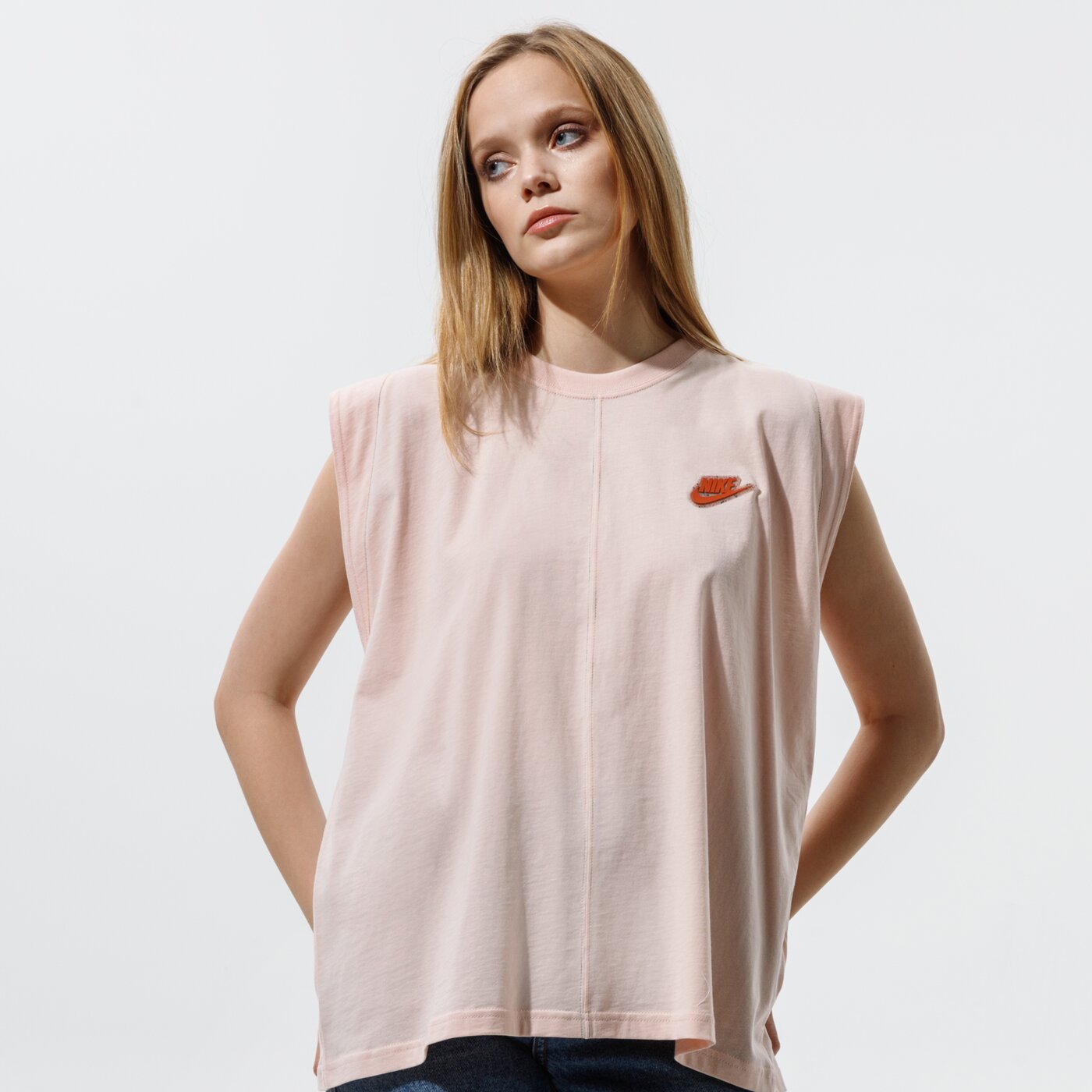 Дамска тениска NIKE ТЕНИСКА W NSW ПОТНИК EARTH DAY cz9251-805 цвят розов