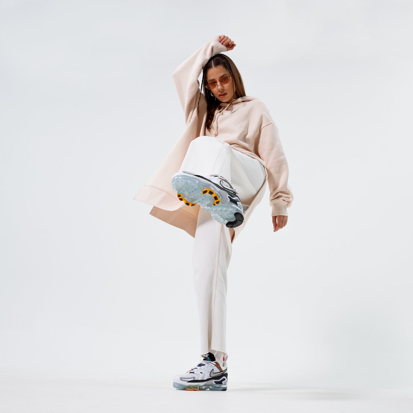 Дамски суичър NIKE СУИТЧЪР С КАЧУЛКА W NSW ESSNTL FLC HOODIE SSNL dh1089-219 цвят бежов