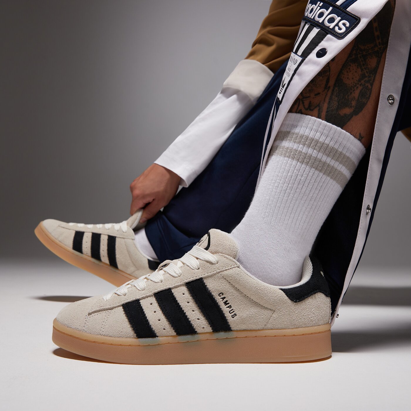 Мъжки маратонки ADIDAS CAMPUS 00S  jq8356 цвят бял