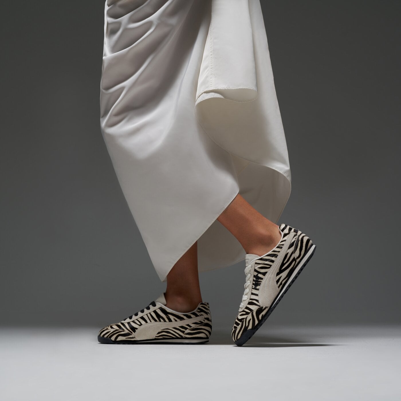 Дамски маратонки PUMA ARIZONA ZEBRA WNS 40439801 цвят кремав