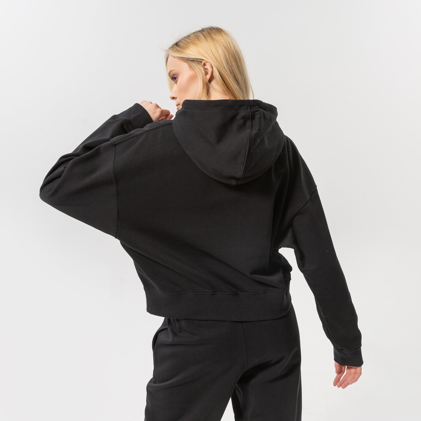 Дамски суичър JORDAN СУИТЧЪР С КАЧУЛКА W J ESSEN FLC HOODIE CORE dn4570-010 цвят черен