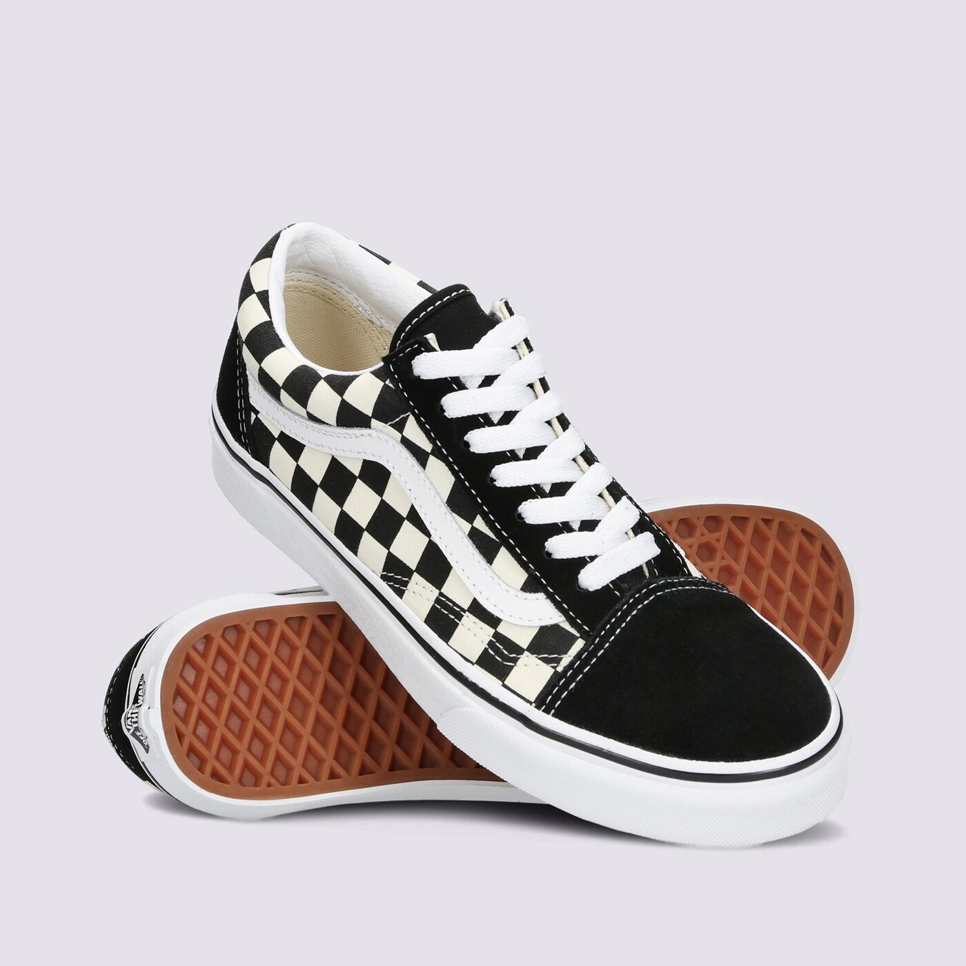 Дамски маратонки VANS UA OLD SKOOL vn0a38g1p0s1 цвят черен