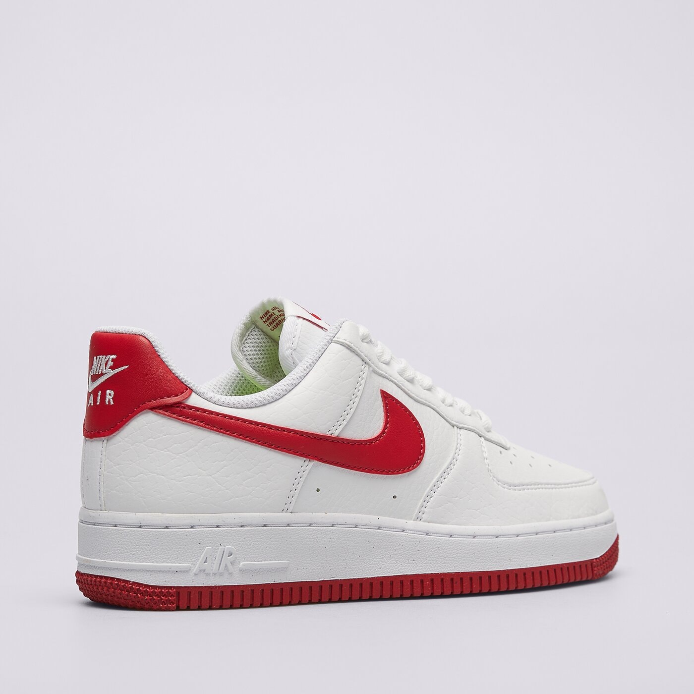 Дамски маратонки NIKE AIR FORCE 1 '07 SE dv3808-105 цвят бял