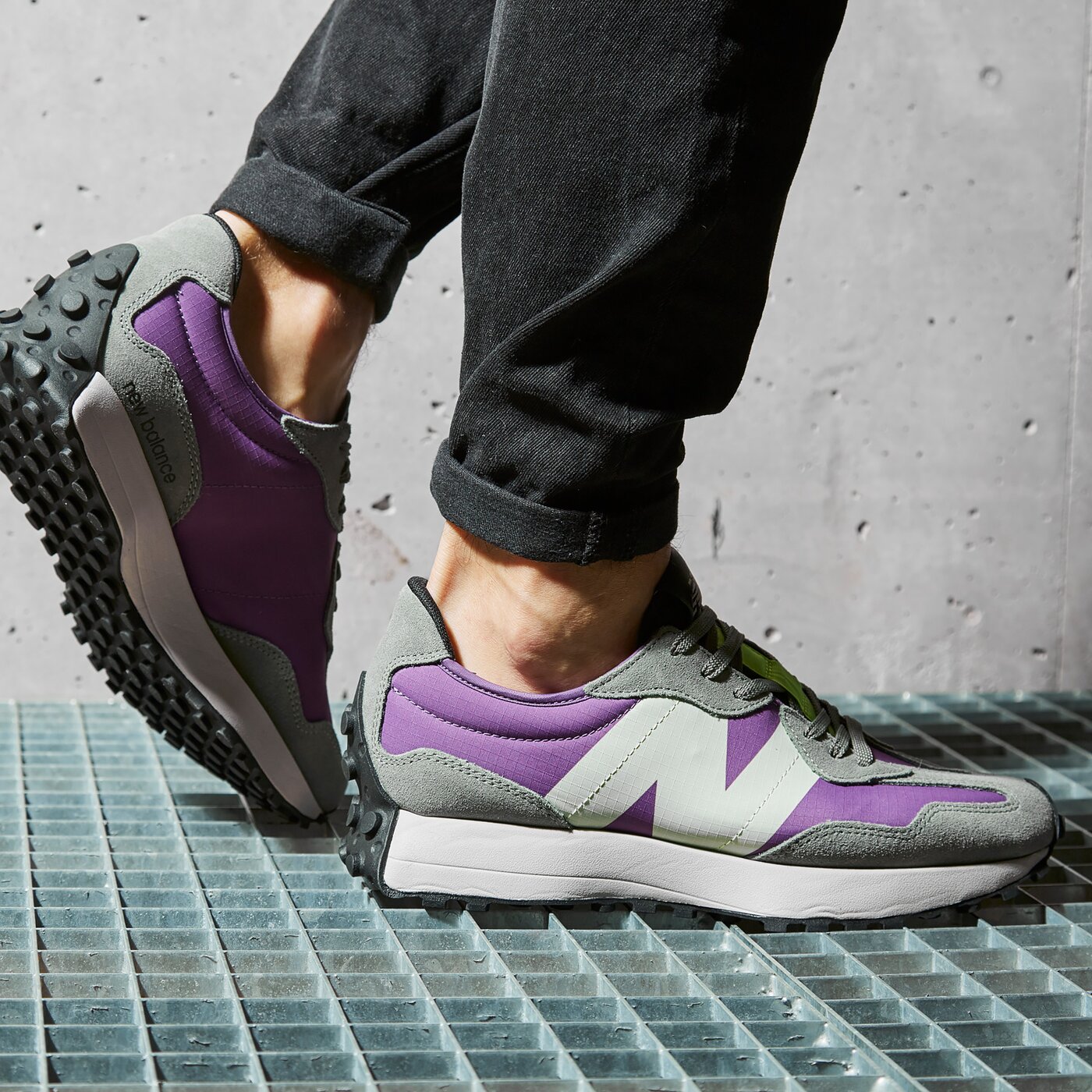 Мъжки маратонки NEW BALANCE 327  ms327tc цвят виолетов